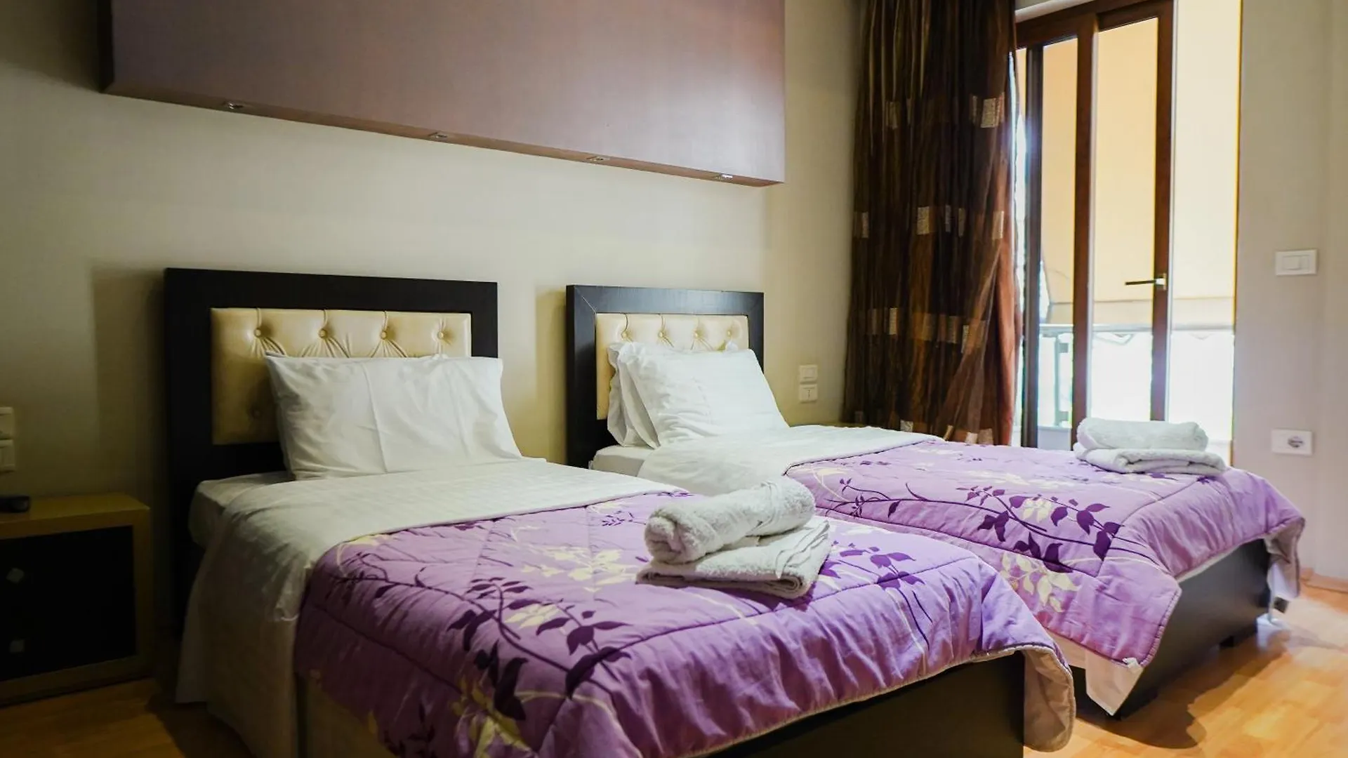 Hotel Shehu Gjirokastër 3*,